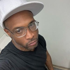 Meet your Posher, Henry